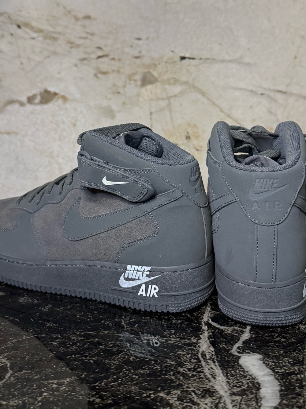 Bruce Kilgore Men’s Nike Airforce 1 Mid 07’ Dark Grey #315123-048 - Picture 2 of 6